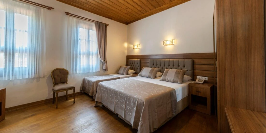 Triple Room (for 3 People)