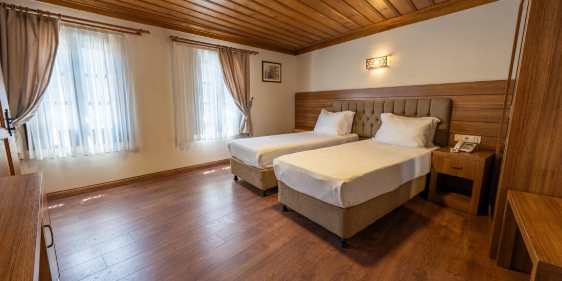Twin Room (2 Separate Beds)